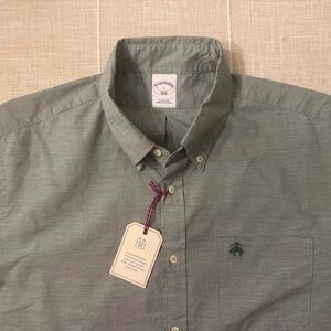 NWT Brooks Brothers Friday Oxford shirt
